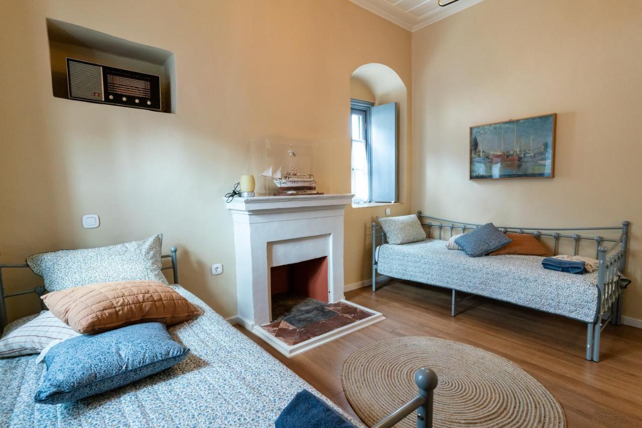 Englezena'S Guesthouse Leonídion Eksteriør bilde