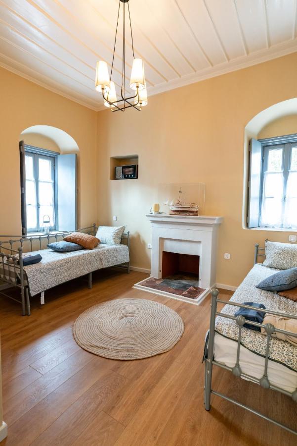 Englezena'S Guesthouse Leonídion Eksteriør bilde