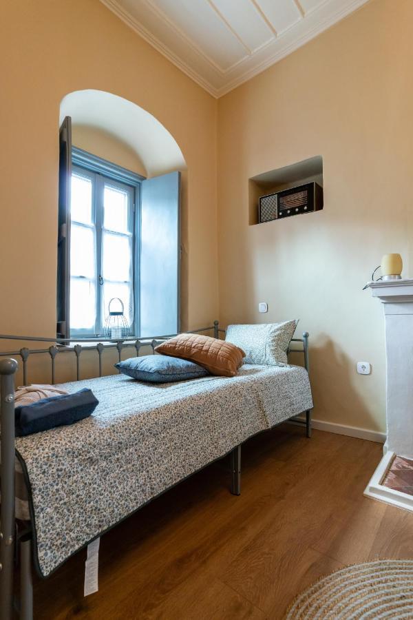 Englezena'S Guesthouse Leonídion Eksteriør bilde