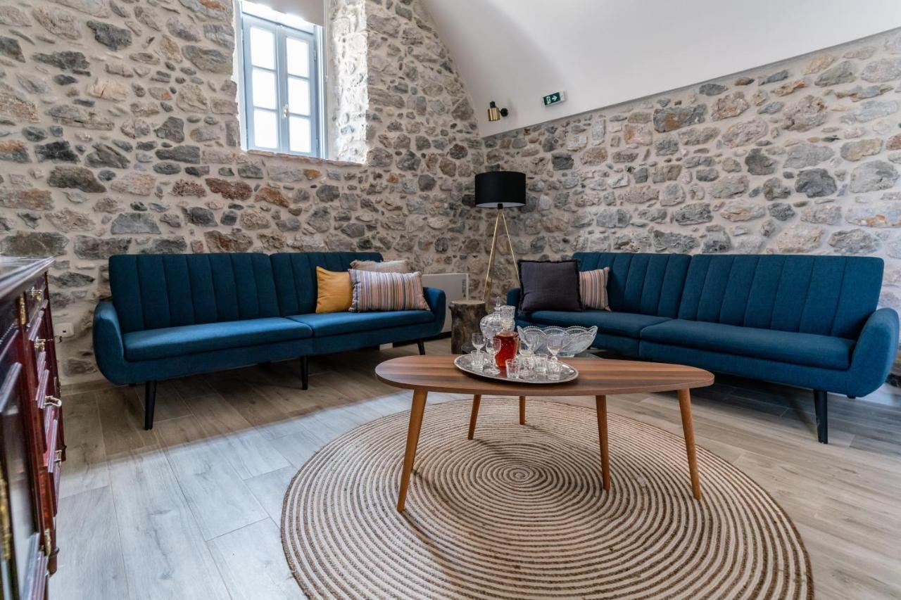 Englezena'S Guesthouse Leonídion Eksteriør bilde